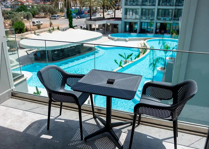 Hotel 222 Hisaroenue