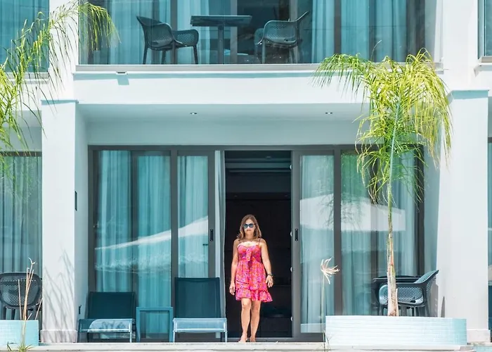 222 Hisaroenue Hotel *