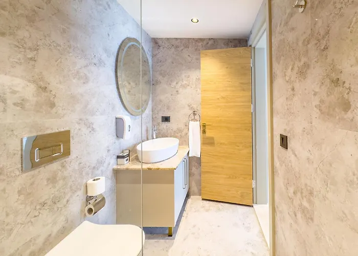 222 Hisaroenue Hotel