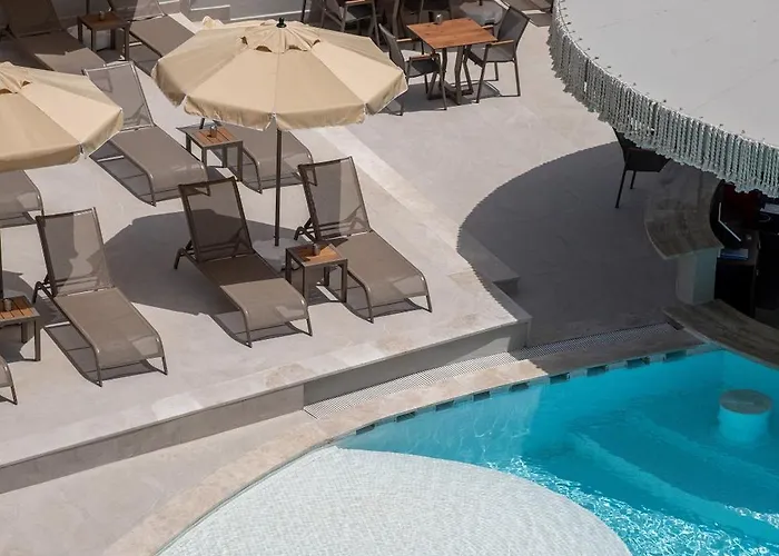 Hotel 222 Hisaroenue